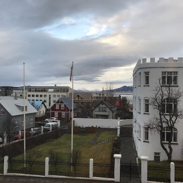 Снимок сделан в Canopy by Hilton Reykjavik City Centre пользователем Bilge E. 2/3/2017