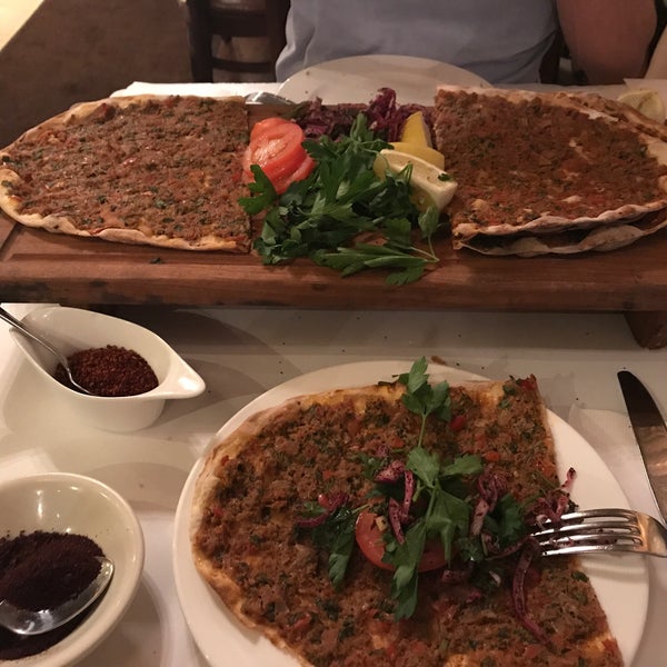 Foto diambil di Ali Baba Turkish Cuisine oleh Bilge E. pada 6/2/2017