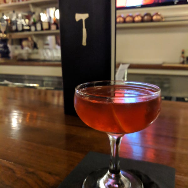 6/7/2018 tarihinde Eric S.ziyaretçi tarafından Carrie Nation Restaurant &amp; Cocktail Club'de çekilen fotoğraf