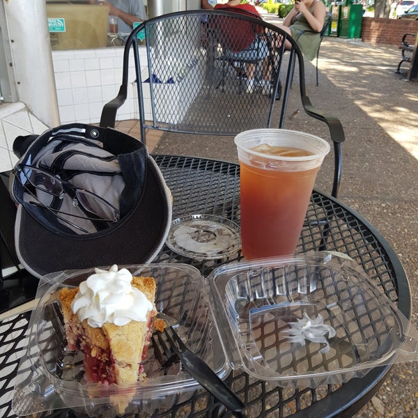 Photo taken at Amelia Island Coffee by steve w. on 5/9/2019