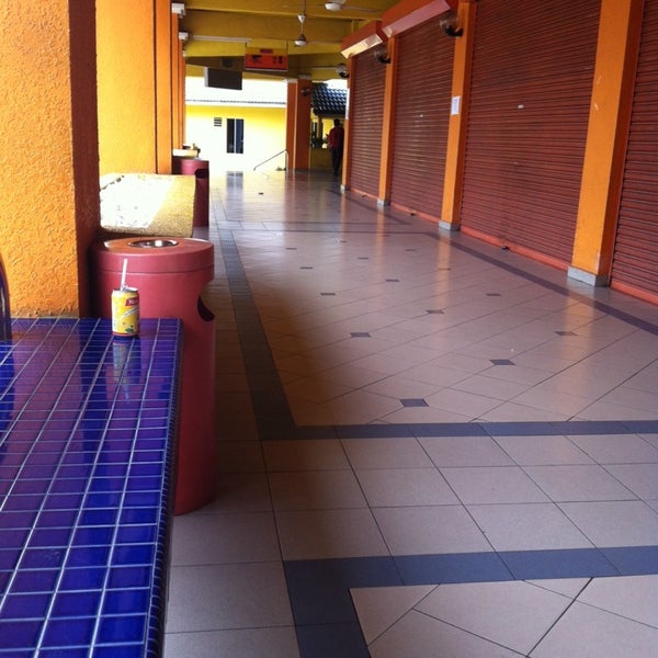 Surau R R Awan Besar Taman Overseas Union Garden R R Awan Besar