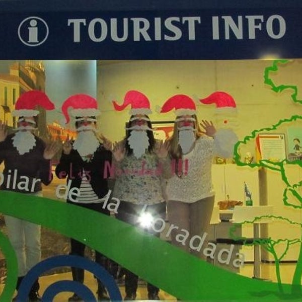 Foto scattata a Oficina de Turismo Pilar de la Horadada da Visit P. il 12/21/2013
