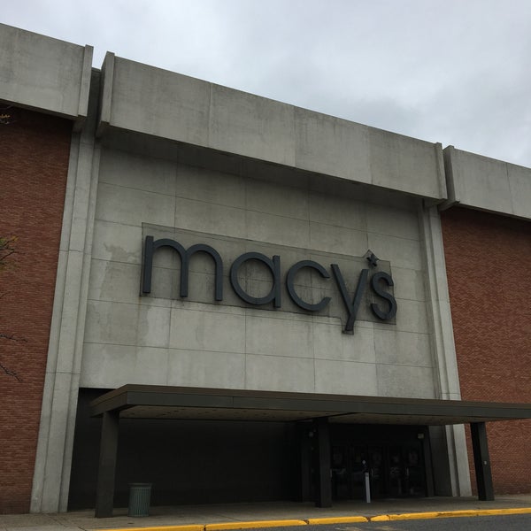 Macy's Outlet Store