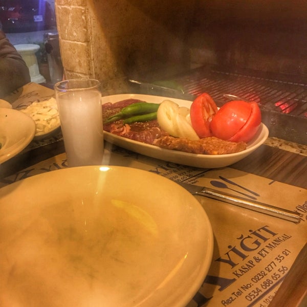 Yiğit Kasap Et &amp; Mangal Balçova, İzmir