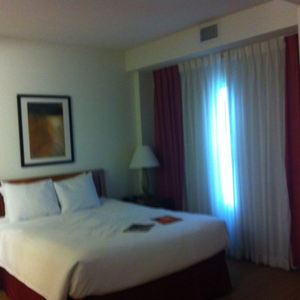 Foto scattata a Residence Inn by Marriott Orlando at SeaWorld da Валерия А. il 9/2/2013