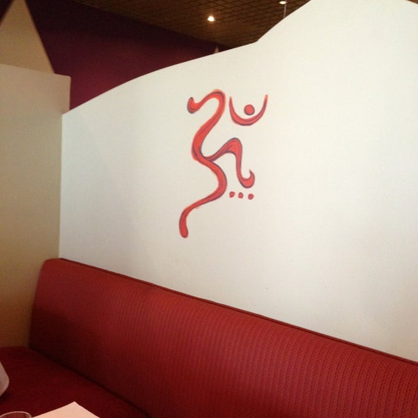 Foto diambil di Rangoli India Restaurant oleh Fritz K. pada 1/16/2013
