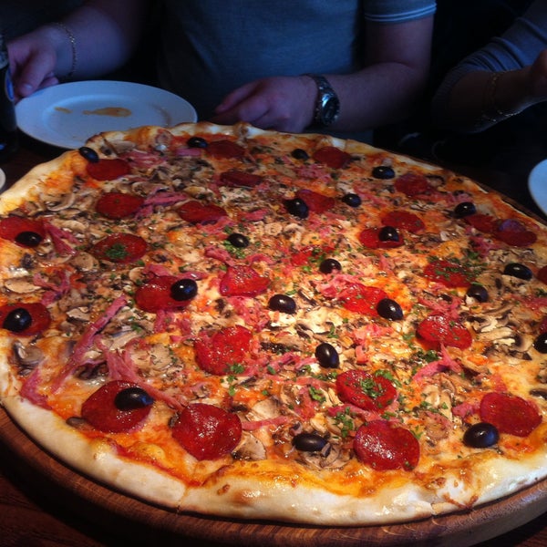 4/19/2013にSashu L.がTrattoria Chili Pizzaで撮った写真