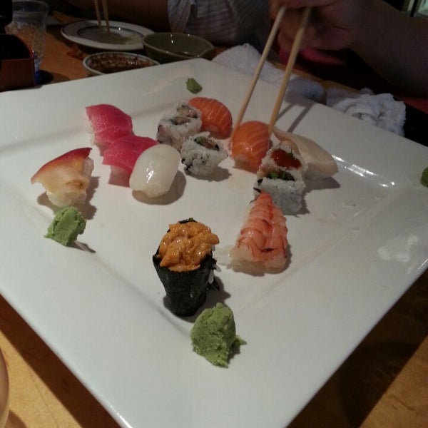 รูปภาพถ่ายที่ Hatcho Japanese Cuisine โดย Gi-Dong K. เมื่อ 6/12/2013