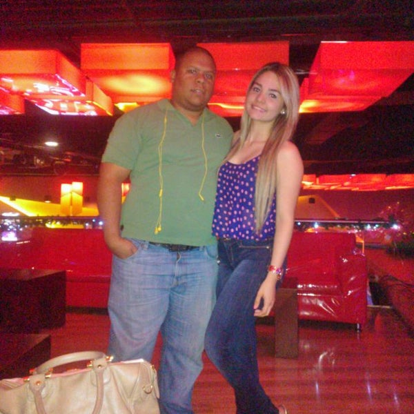 Das Foto wurde bei Zamba Casino Restaurante Bar von Rafael S. am 12/25/2013 aufgenommen