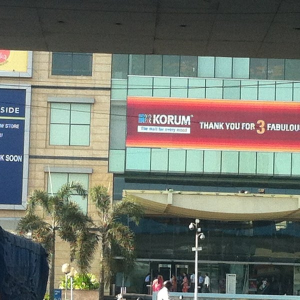 Foto tirada no(a) Korum Mall por Raju S. em 1/28/2013