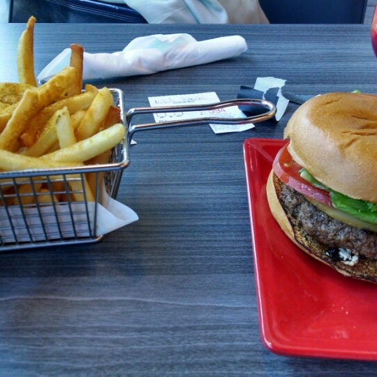 Photo taken at Bolt Burgers by Steven H. on 4/24/2014