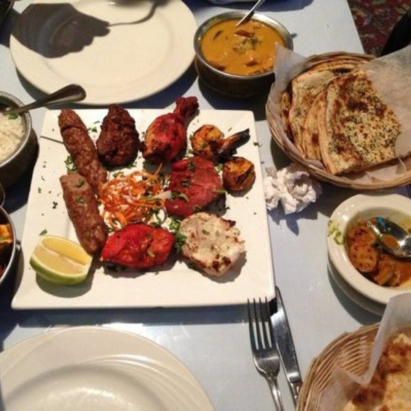 Foto scattata a Pooja Exotic Indian Cuisine da Pooja R. il 2/10/2014