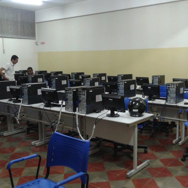 5/3/2013에 Silvio R.님이 FAFICA - Faculdade de Filosofia, Ciências e Letras de Caruaru에서 찍은 사진