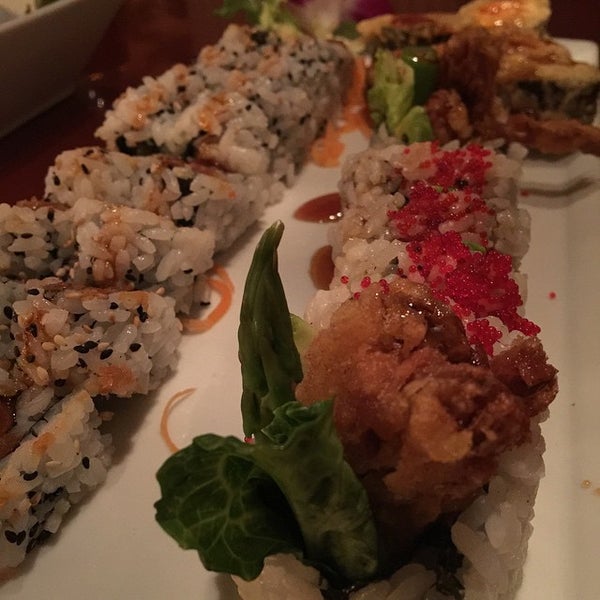 Снимок сделан в Kabuki Sushi Thai Tapas пользователем Ryan M. 2/19/2015