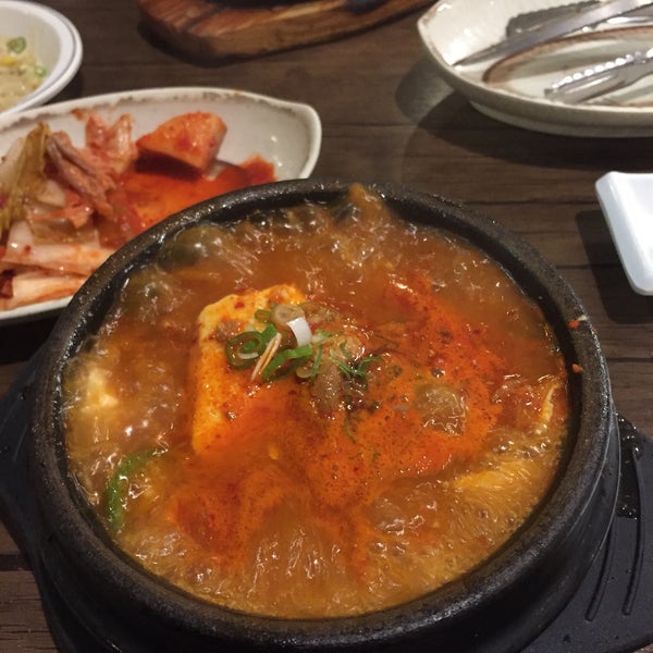 Foto diambil di Song Cook&#39;s Authentic Korean Restaurant oleh AJ H. pada 9/1/2017