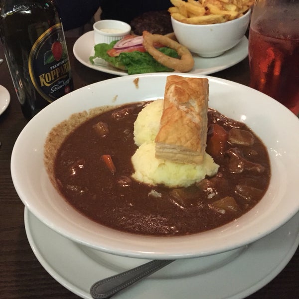 Bowl of beef & Guinness stew is so massive I'd think I'm back in the US. Very tasty though!