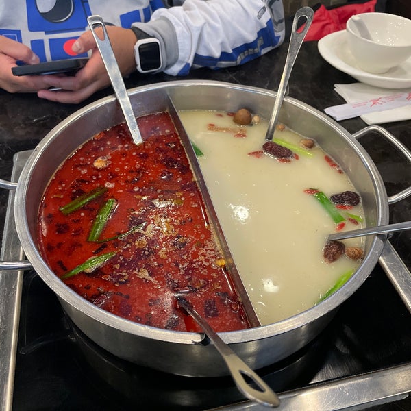 Photo taken at Happy Lamb Hot Pot, Dublin 快乐小羊 by Janlyl L. on 12/23/2021