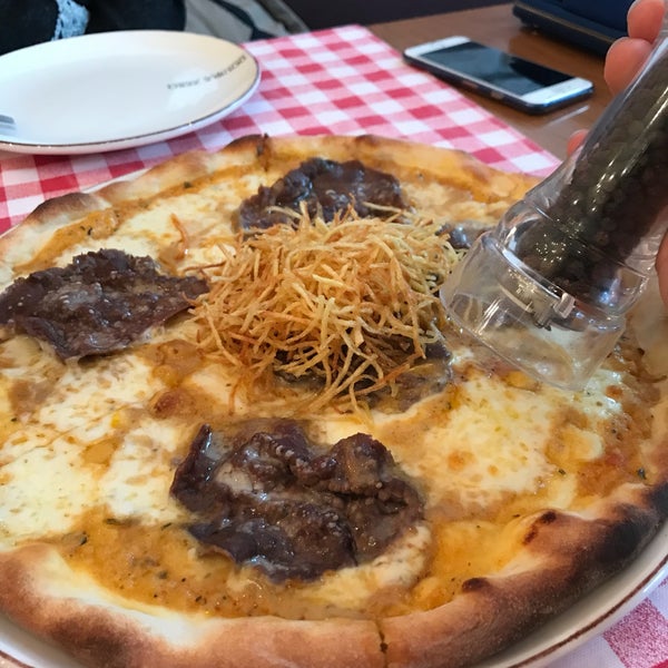 2/21/2018 tarihinde Mert A.ziyaretçi tarafından Double Zero Pizzeria'de çekilen fotoğraf