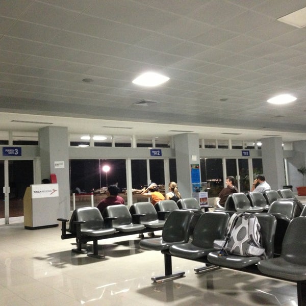 Aeropuerto Internacional Mundo Maya (FRS) Flores, Petén