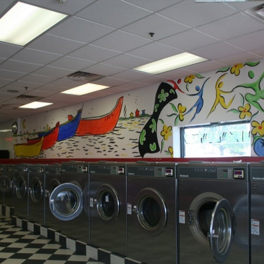 Photo taken at Spin Central Laundromat by Curtis and Shane B. on 5/20/2015
