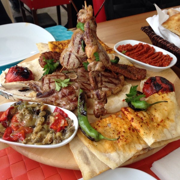 Florya Entegre Et Mangal ve Kebab Evi 11962 ziyaretçidan 140 tavsiye