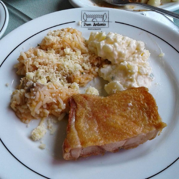 Photo taken at Restaurante Dom Antônio by José P. on 1/10/2016