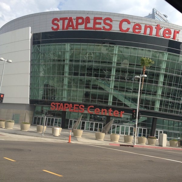L.A. LIVE / STAPLES Center Lot 8 South Park 1 tip from 388 visitors