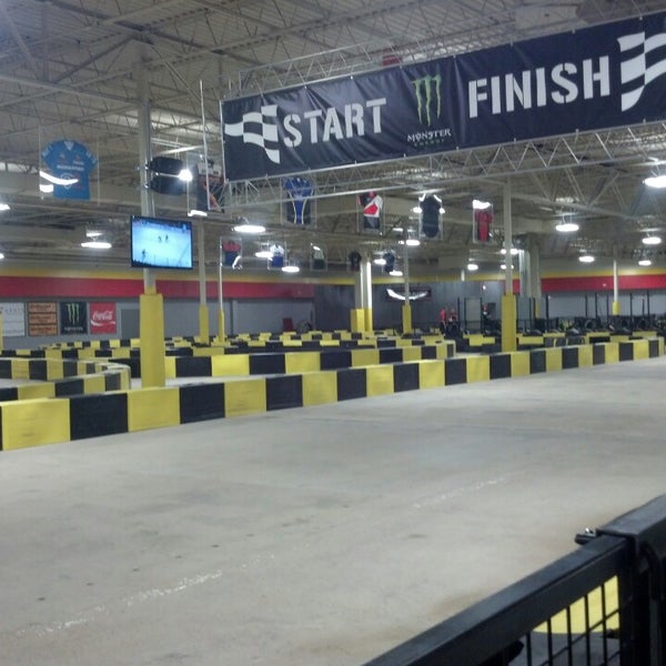 4/26/2013에 Lamarr J.님이 Pole Position Raceway St. Louis에서 찍은 사진