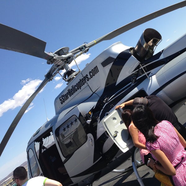 Photo taken at 5 Star Grand Canyon Helicopter Tours by Miguel angel C. on 5/17/2013