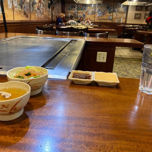 Foto diambil di Sakura Japanese Steak, Seafood House &amp; Sushi Bar oleh Wafi pada 11/18/2020