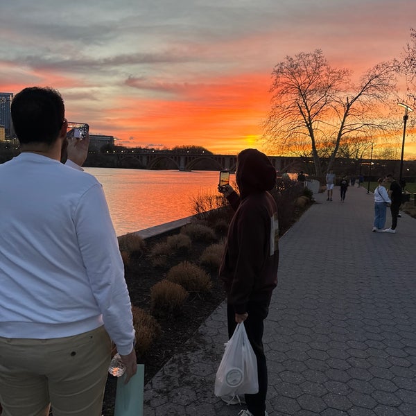 Photo taken at Georgetown Waterfront Park by Wafi on 3/17/2024
