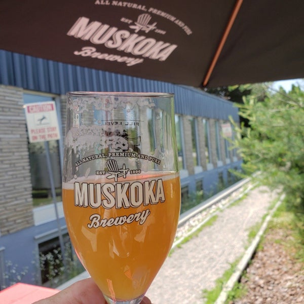 รูปภาพถ่ายที่ Muskoka Brewery โดย Chris T. เมื่อ 7/8/2019