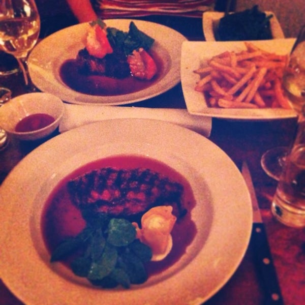 Hudson Bar & Grill 15 tips