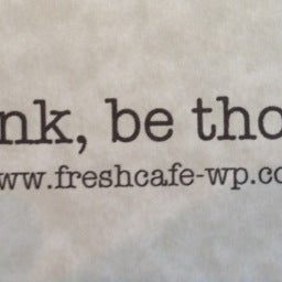 Foto tirada no(a) fresh. Cafe por Shane S. em 10/21/2012