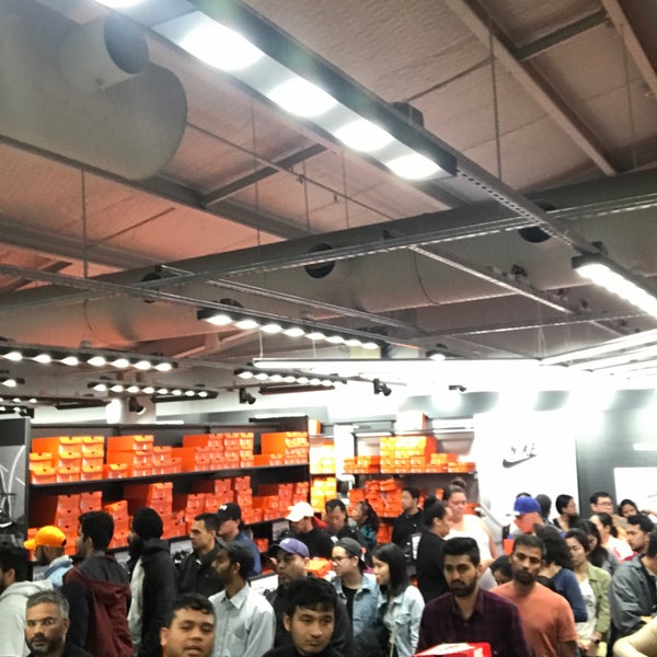 Nike Factory Outlet - Onehunga - 0 tips