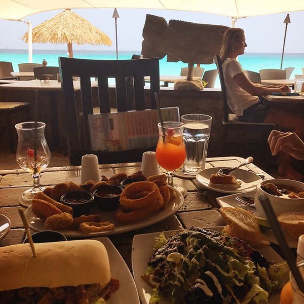 Matthew's Beachside Restaurant Caribbean Restaurant in Oranjestad