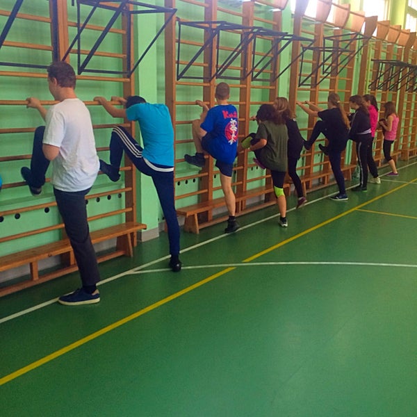 Школа улица спортивная