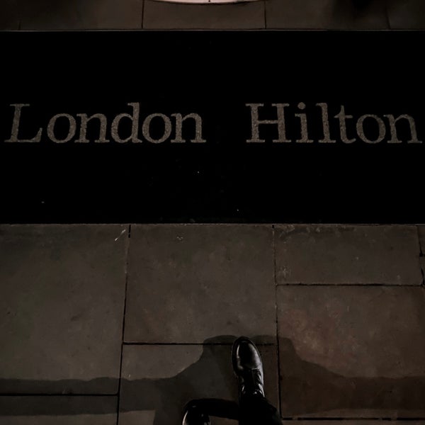 Foto diambil di London Hilton on Park Lane oleh Bader pada 12/11/2023