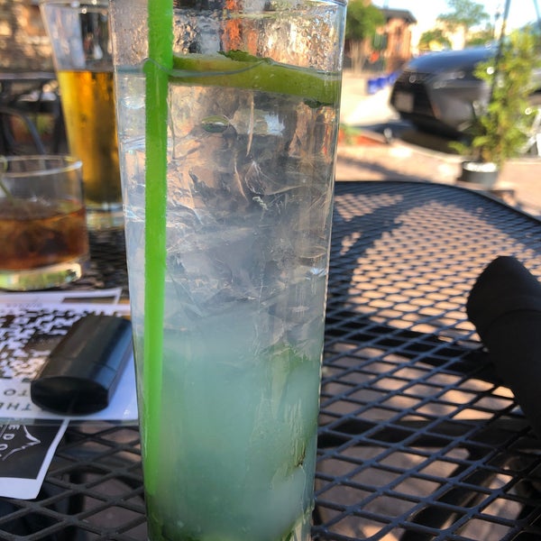 Photo prise au Sedona Taphouse par Debbie P. le6/21/2020