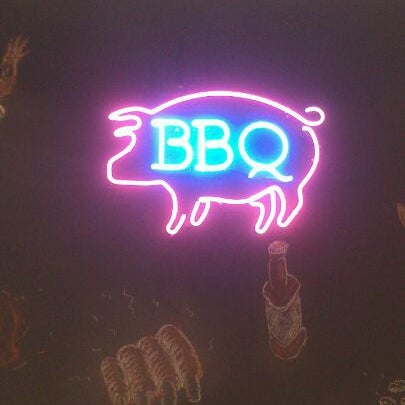 Photo taken at Dixie&#39;s Bar-B-Que Co. by Diego C. on 5/3/2013
