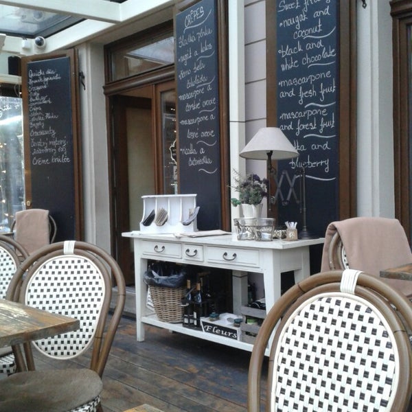 3/29/2013 tarihinde Ivana M.ziyaretçi tarafından Bistro - Café &amp; Crepérie'de çekilen fotoğraf