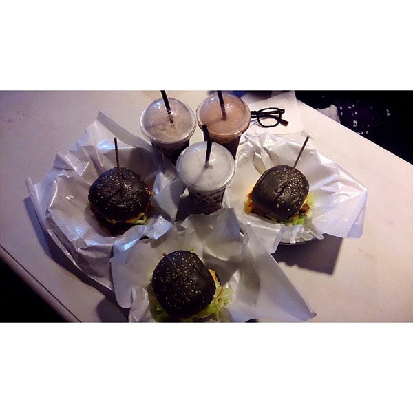 Photo prise au Burger Shot par antandito le12/10/2014