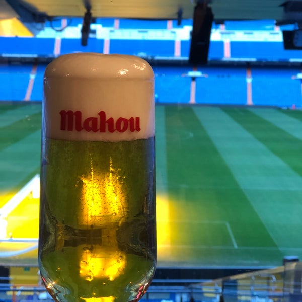 Снимок сделан в Real Café Bernabéu пользователем Sharlysco 2/2/2019
