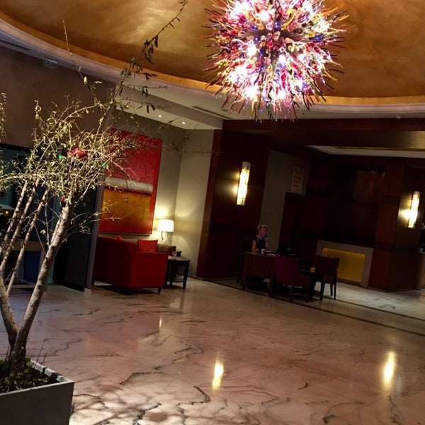 Foto tomada en Sheraton Hotel Maslak  por Ülkü K. el 12/2/2015