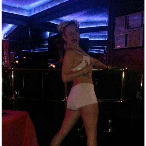 11/1/2013にTURTLEDEEがBeamers Nightclubで撮った写真