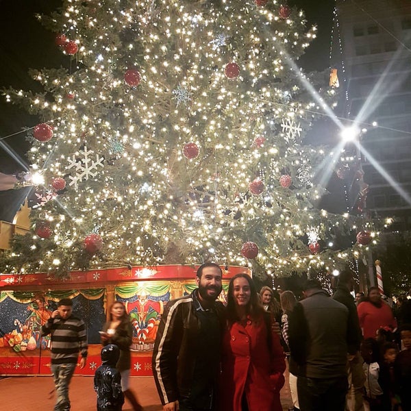 Sundace Square Christmas Tree Downtown Fort Worth 2 tips from 235