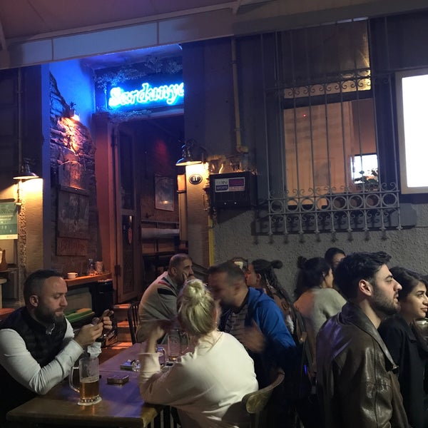 Photo taken at Sardunya Cafe &amp; Bar by Krm35taş🍀 (. on 10/19/2019