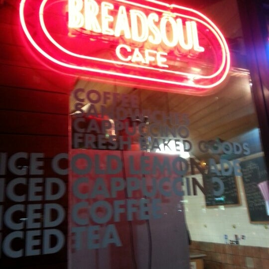 Foto tirada no(a) Breadsoul Cafe por Norelito N. em 2/11/2013