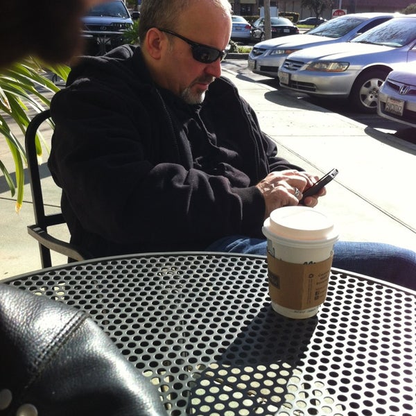 2/10/2013 tarihinde ᴡ L.ziyaretçi tarafından Peet&#39;s Coffee &amp; Tea'de çekilen fotoğraf