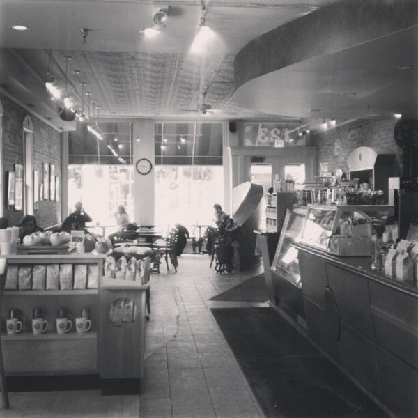 Photo taken at Sweetwaters Coffee &amp; Tea Washington St. by Benjamin W. on 2/5/2013